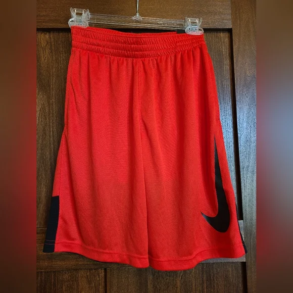 NWT! Nike Boys shorts - Picture 2 of 8